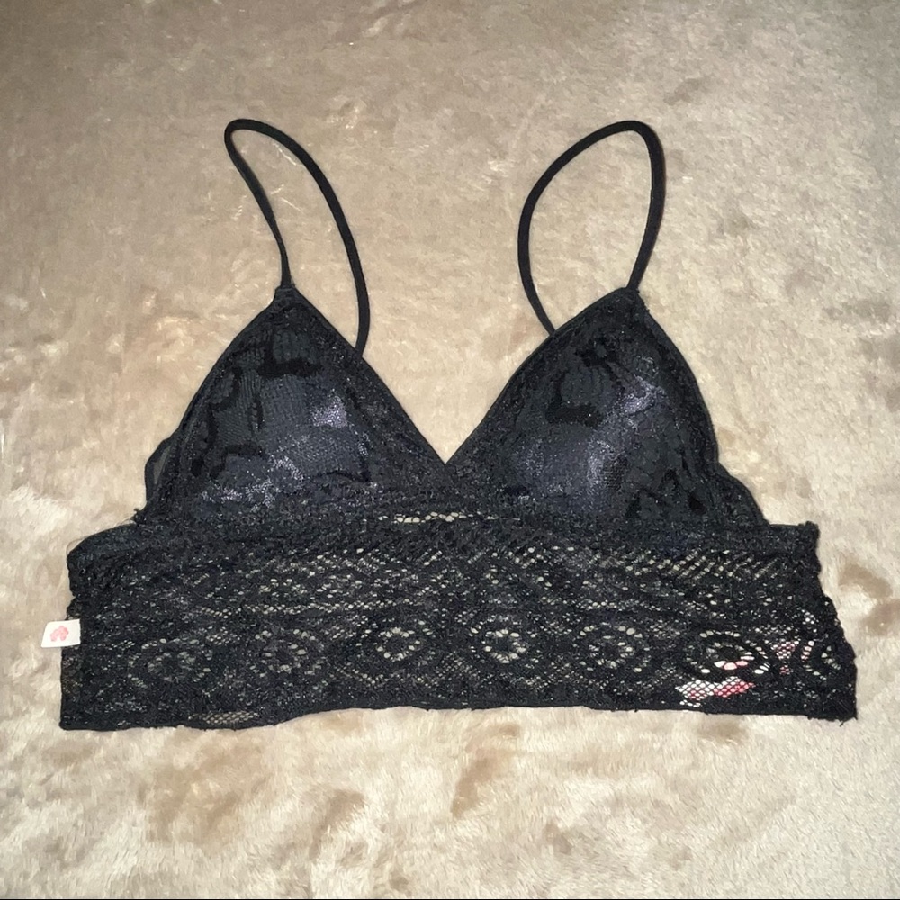 Bundle of PINK Victoria’s Secret Wear Everywhere Bra and Wallflower Bralette - Picture 9 of 16